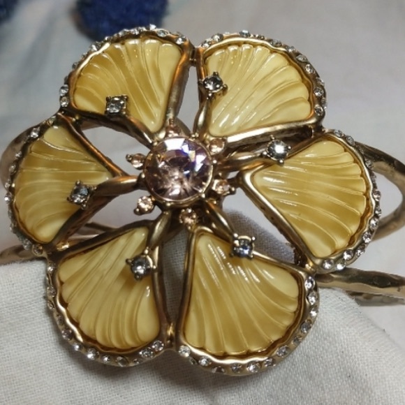 Stunning Oversized Yellow Floral Cuff Bangle Bracelet - Picture 2 of 6